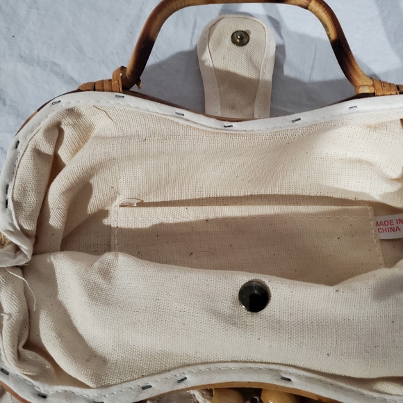 Ladies hand bag Eyelet pattern 12" long x 7" tall - Picture 4 of 5